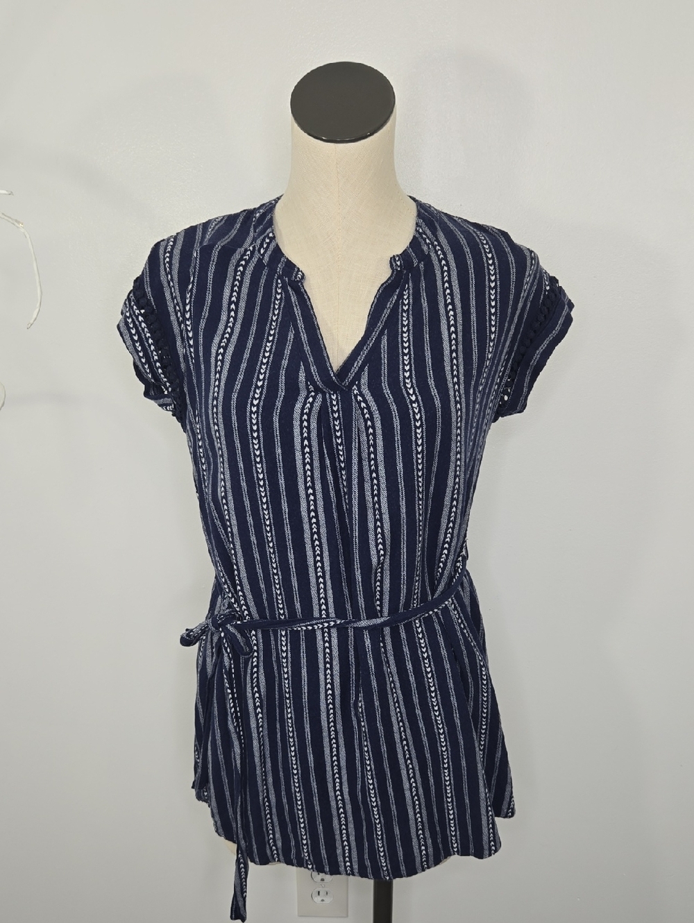 Sweet Wanderer Navy Striped V Neck Tie Waist Tunic SZ S